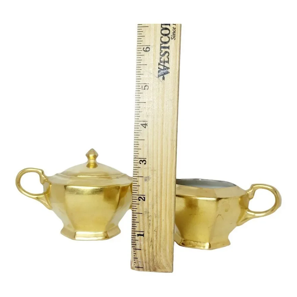 Unbranded vintage gold